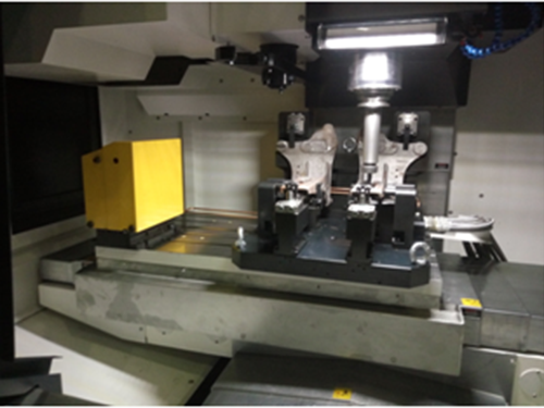 龍(long)門加工中(zhong)心